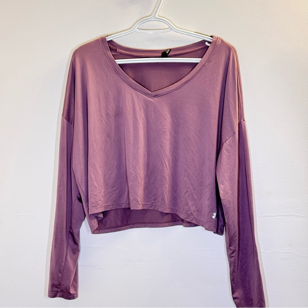 Under Armour Women's Purple Long Sleeve V-Neck Top